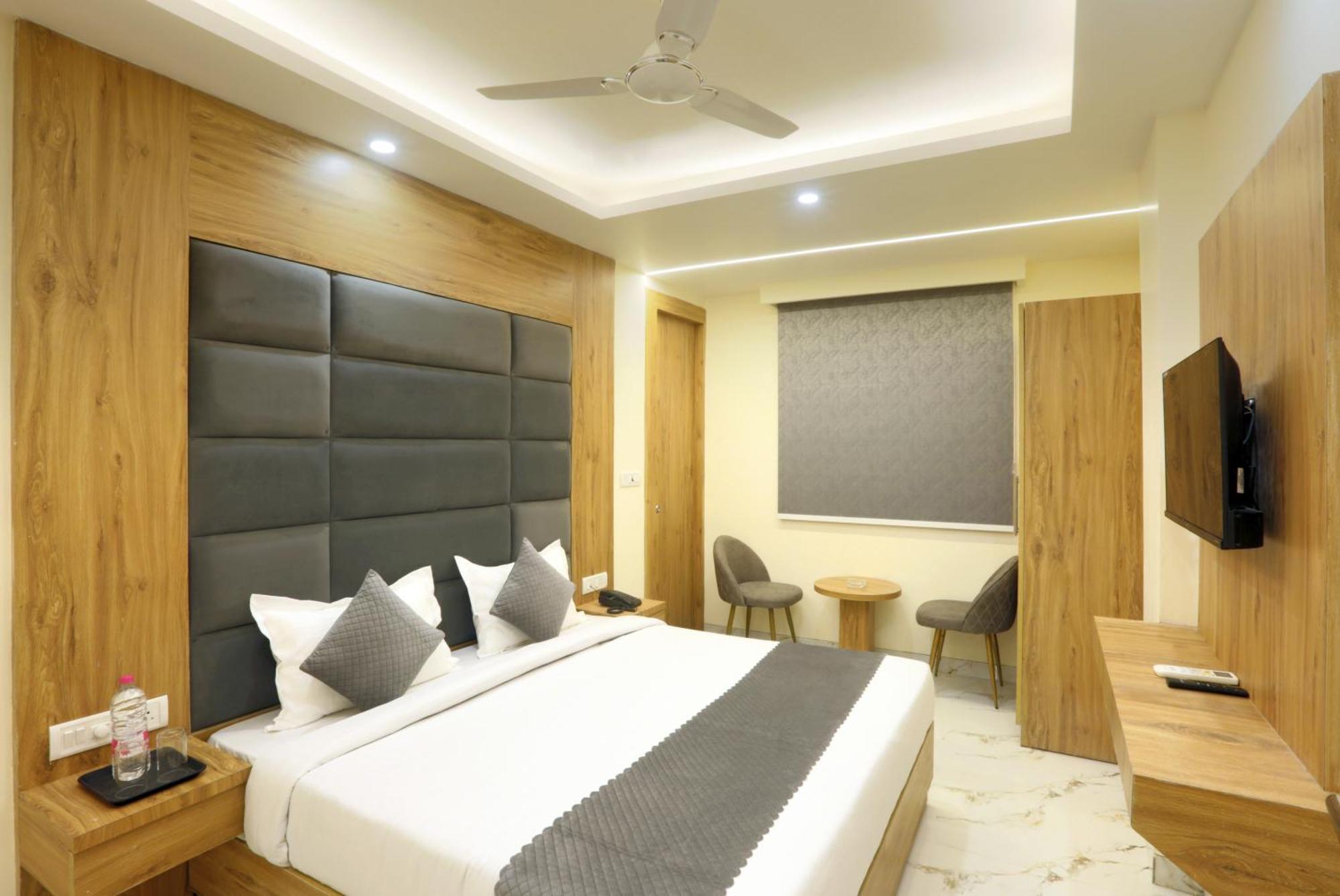 Hotel Luxe Manor Near Delhi Airport New Delhi Eksteriør billede