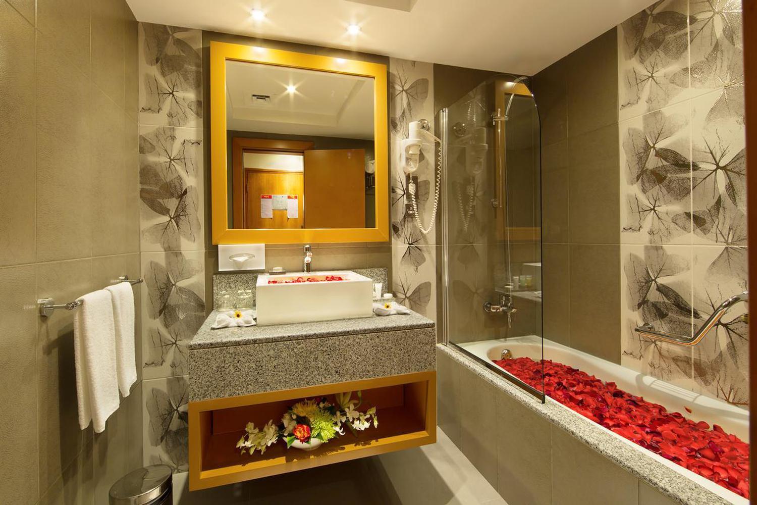 Hotel Luxe Manor Near Delhi Airport New Delhi Eksteriør billede